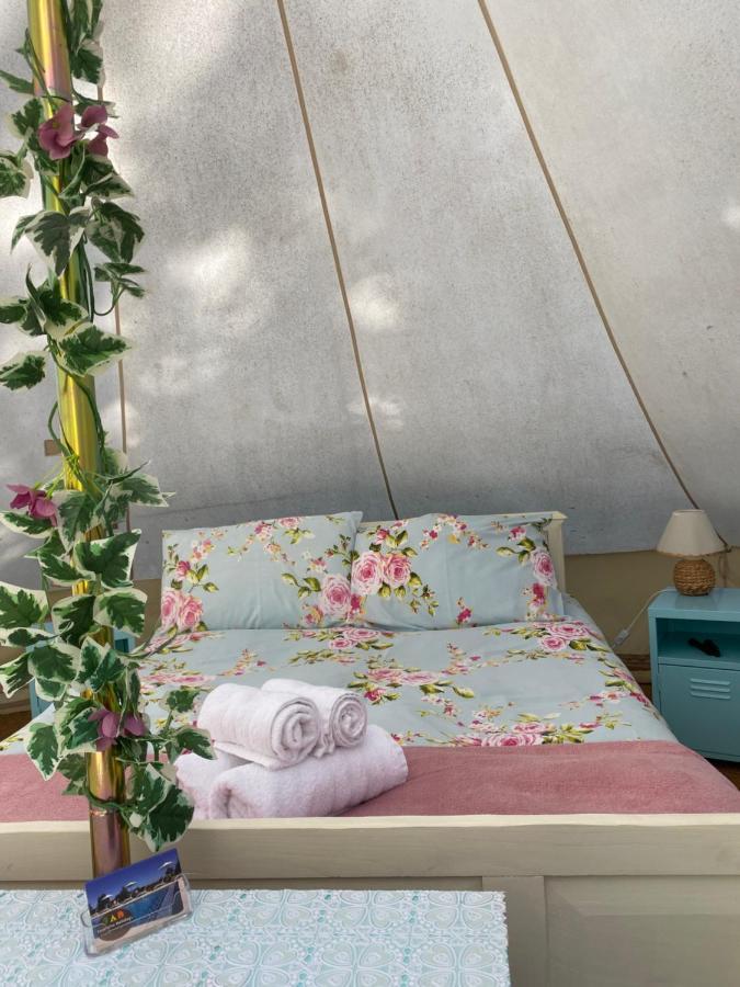 Fonclaire Holidays Glamping 'Luxury Camping' Blond Extérieur photo